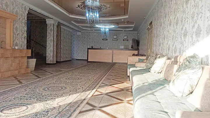 Дархан Сарыағаш. Холл Дархан Сарыағаш. Холл